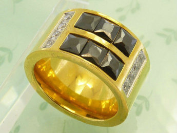 Мужское кольцо из нержавеющей стали с фианитами 30828. Оптом.